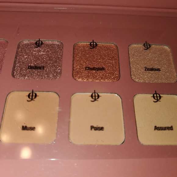 Illamasqua 12 color eye shadow set. NEW - Picture 5 of 7